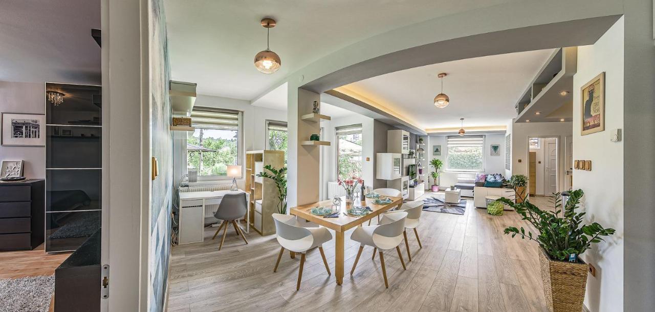 Riverside Apartman****